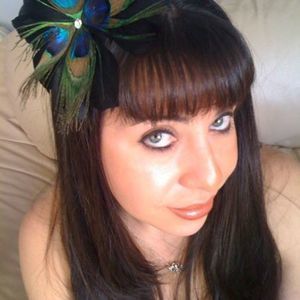 Meet your Posher, Claudia